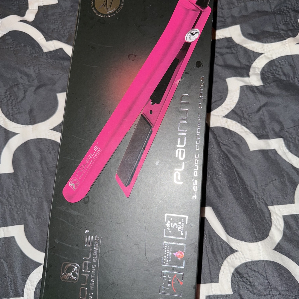 Pink Royale Hair Straightener